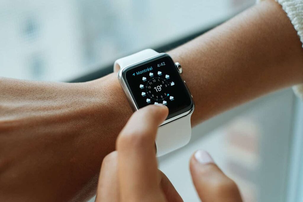 Germania a interzis smartwatch-urile pentru copii